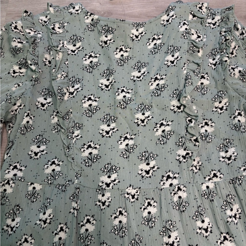 Studio west Sage Green Floral Dress - Picture 4 of 8